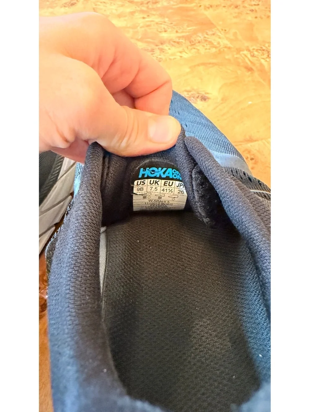 Hoka One One style seeking support